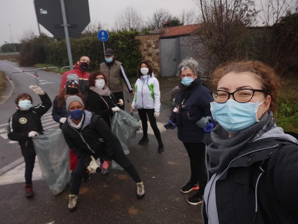 Contro chi inquina è nato Puliamo Cambiago FOTO