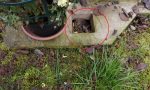 Razzia di rame al camposanto di Grezzago: sparita una ventina di vasi dalle tombe FOTO