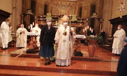 Grande festa in chiesa a Trezzo, Marinella Aiello è diventata suora FOTO