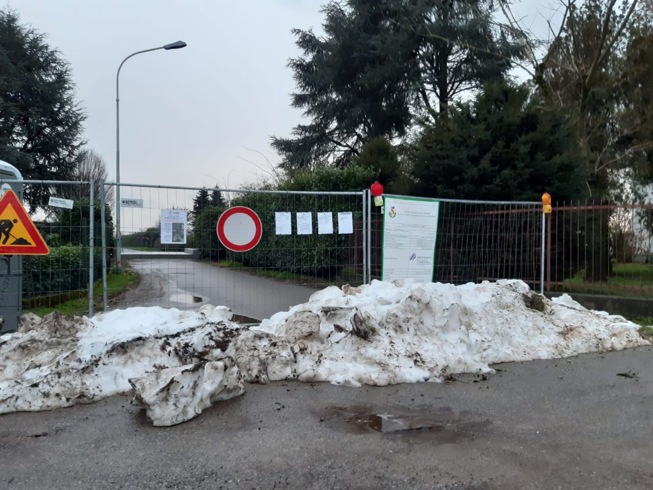 Bellinzago il ponte di via Orobona resta chiuso