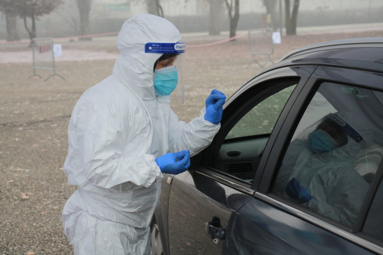Partiti i tamponi drive through a Melzo: ecco come funziona