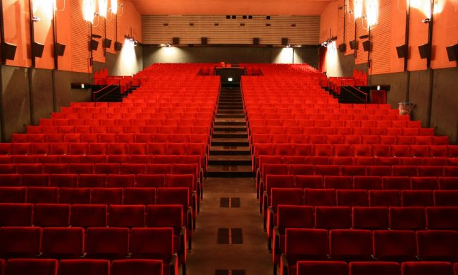 La Lombardia chiede al Governo la riapertura di teatri e cinema