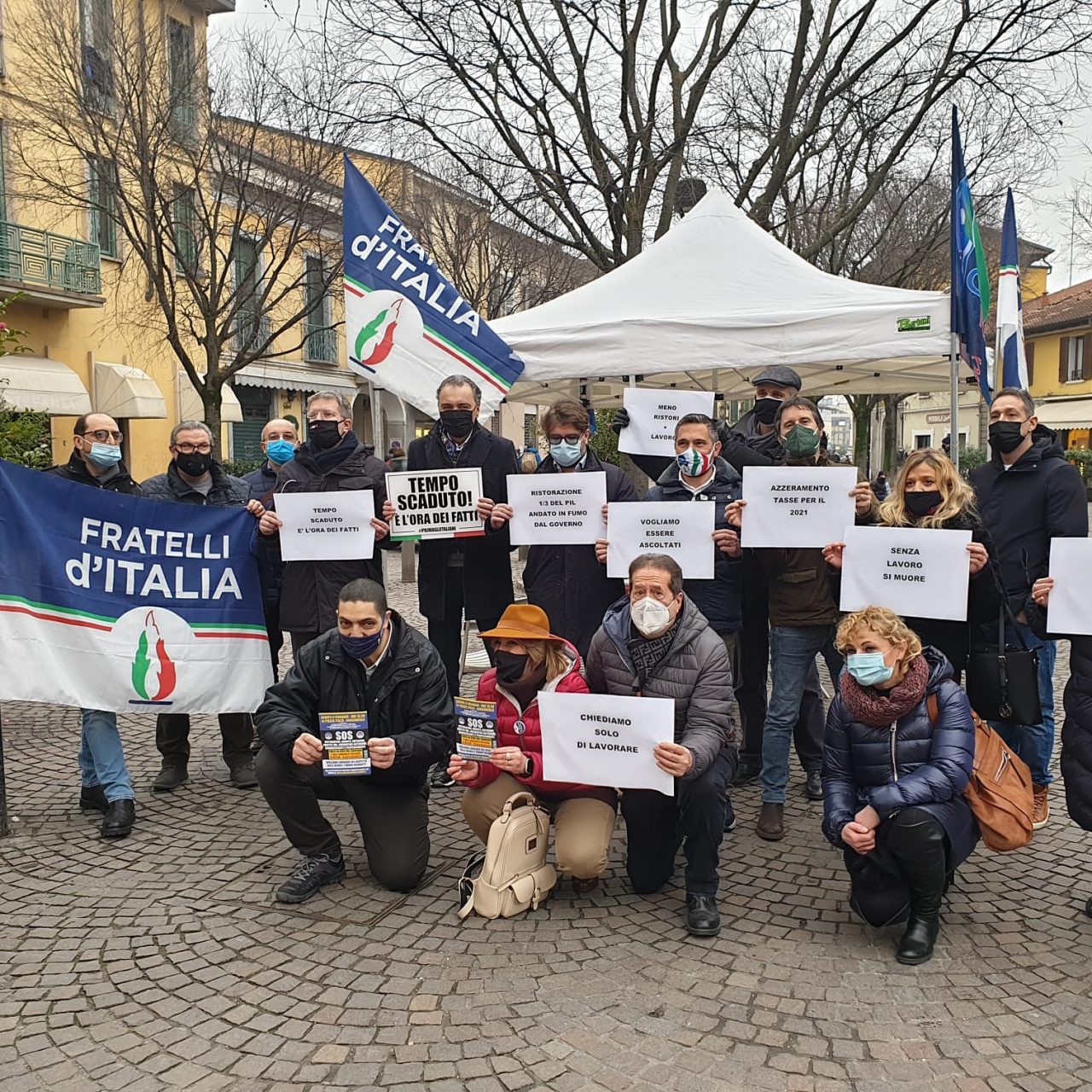 “Ristoratori e baristi presi in giro da Governo e Amministrazione”: FdI protesta a Gorgonzola