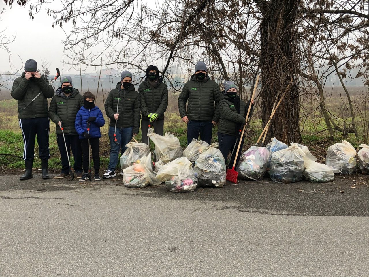 Segrate i ragazzi di robin trovano una pistola
