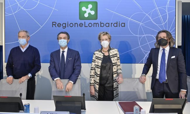 Vaccinazioni anti Covid, Bertolaso: “Cronometreremo i tempi per capire quanti vaccini fare in 24 ore”