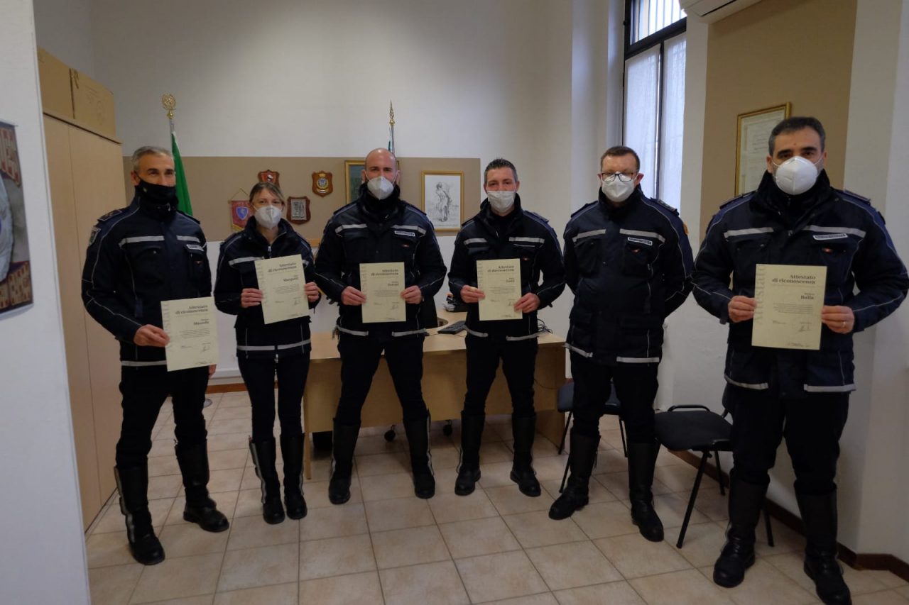 Lotta al Covid, Regione Lombardia ha premiato sei agenti della Polizia Locale di Brembate, Capriate e Chignolo