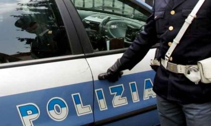 Aveva bruciato le mascherine in piazza  a Milano: no vax nel mirino della Polizia