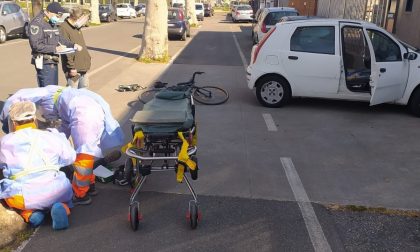 Ciclista investito a Brugherio portato in ospedale