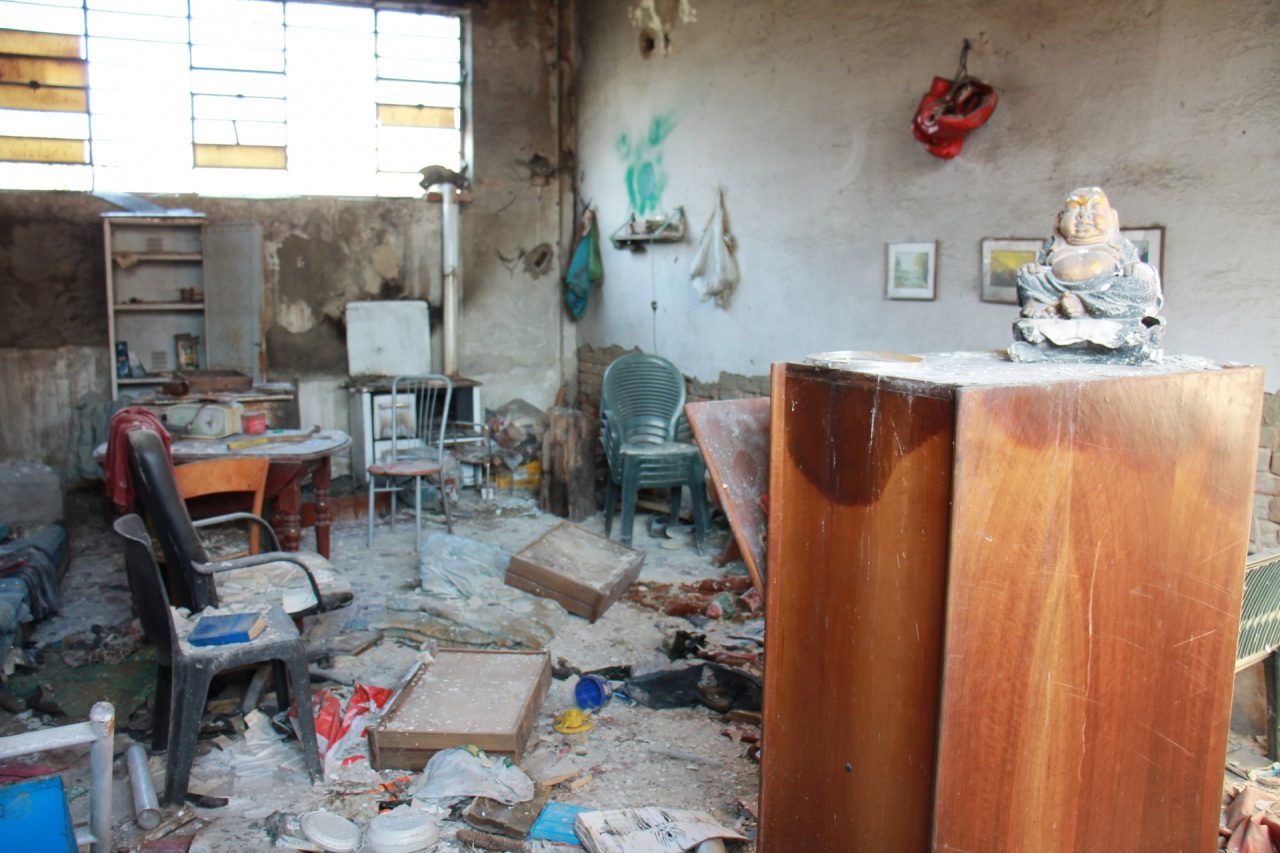 Vive nelle Porcilaie ex Galbani di Melzo: gara di solidarietà per aiutarlo