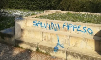 "Salvini appeso", vandali politicizzati al parco giochi