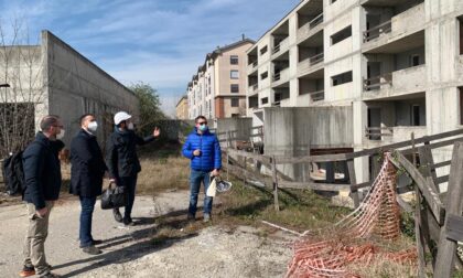 Aler Pioltello ecco cosa c'è dentro: il degrado di un cantiere abbandonato