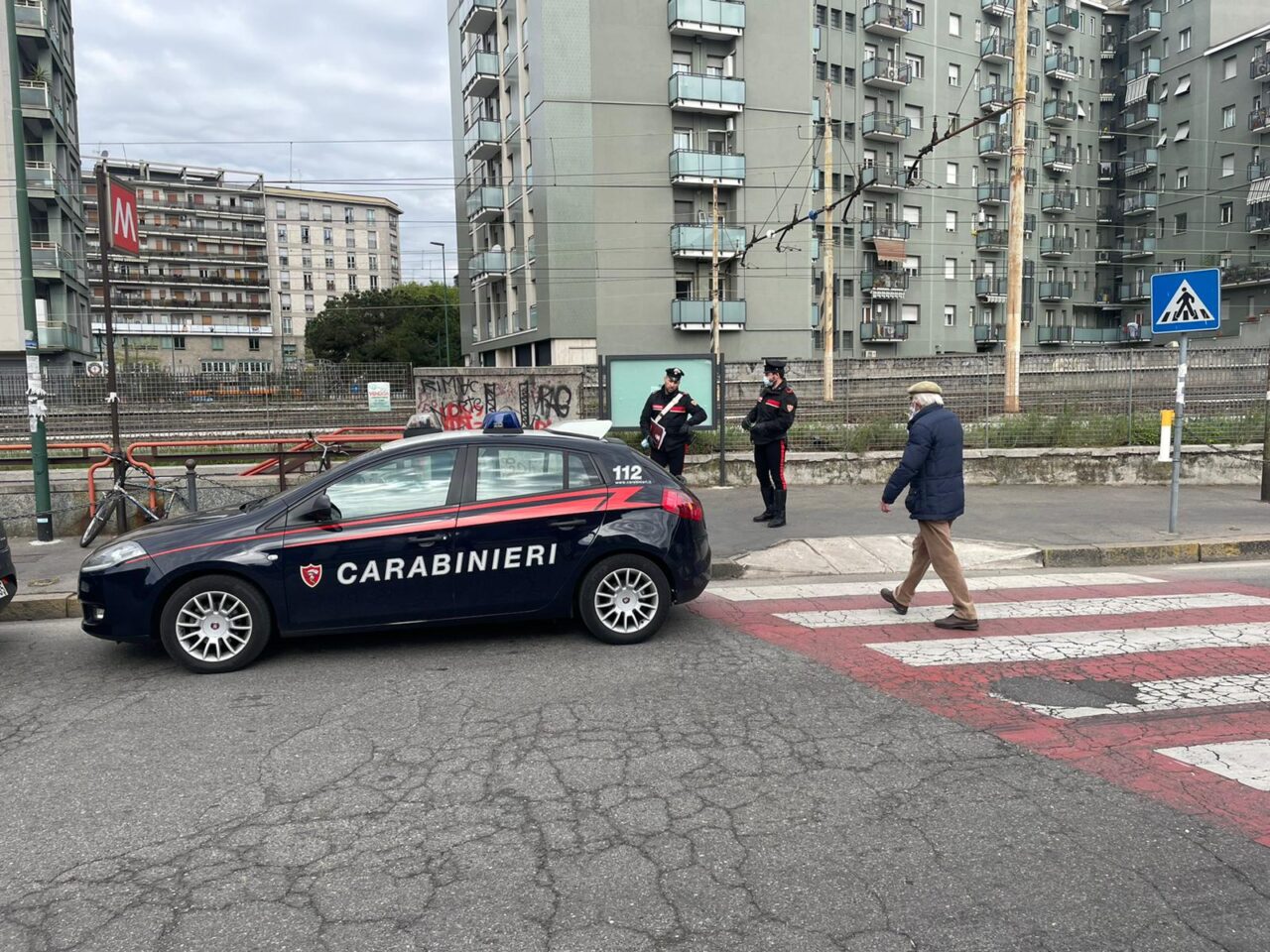 Aggressione e violenza sessuale in un sottopasso pedonale a Sesto, un arresto