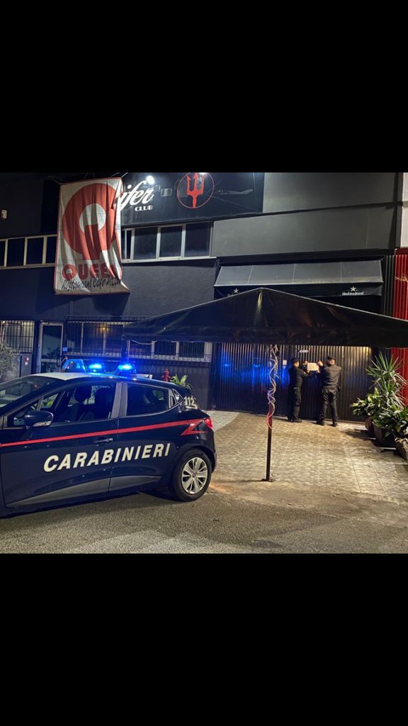 Otto clienti a cena. Locale chiuso per la terza volta