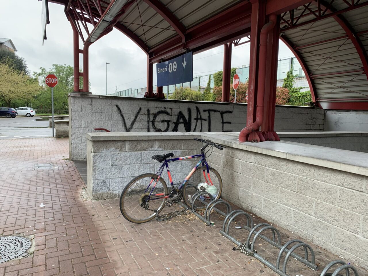 Rissa in stazione a Vignate: lo picchiano e poi scappano, 19enne finisce in ospedale