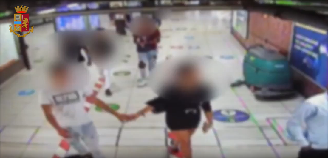 Aggressione all’Arco della Pace: sei giovanissimi arrestati