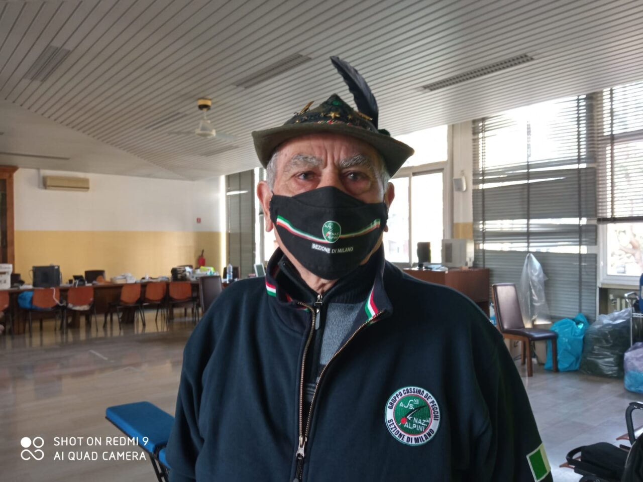 Gruppo alpini di Cassina de pecchi dona la pasta alle famiglie povere