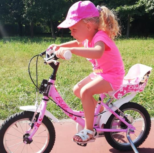 L’appello di una bimba ai ladri: “Riportatemi la mia bicicletta”