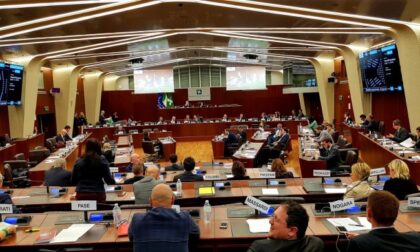 Riaprire palestre, piscine, scuole di danza e imprese: approvata la mozione in Consiglio Regionale