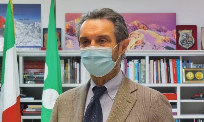 Ripresa scuole, il presidente Fontana assicura soldi per le famiglie e tamponi per gli studenti