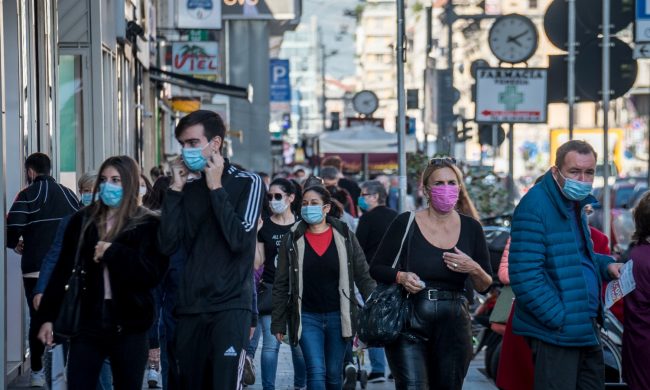 Da oggi, lunedì 26 aprile, la Lombardia torna zona gialla. Ecco cosa possiamo tornare a fare