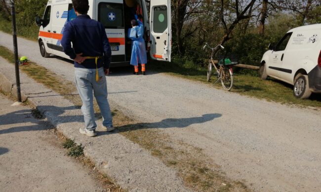 E’ morto l’anziano caduto in bici nel Naviglio dopo un malore