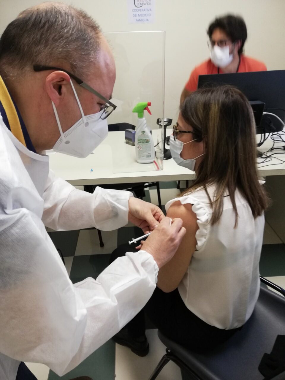 A Basiano i primi venti vaccinati nel nuovo centro