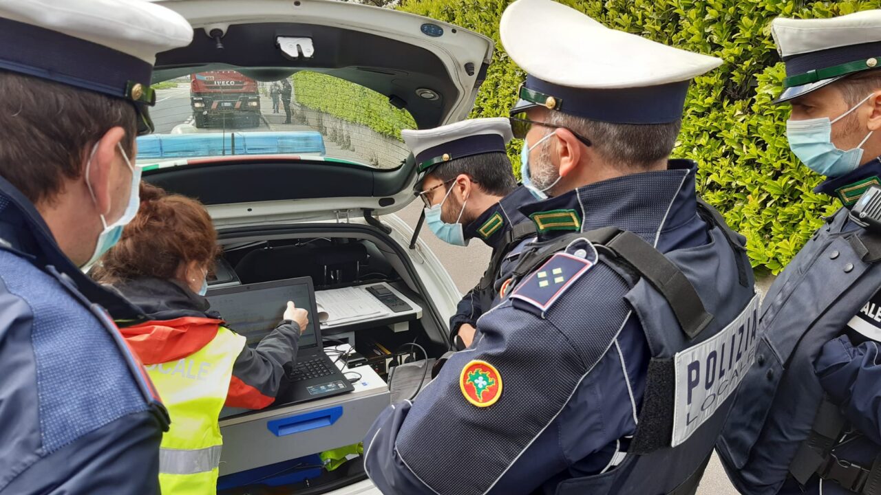 Per controllare i bisonti della strada alla Polizia Locale arriva il tachigrafo digitale