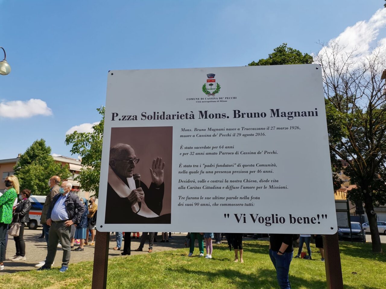 Messa e intitolazione di una piazza a monsignor Bruno Magnani
