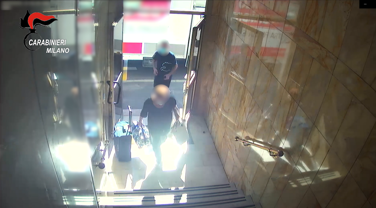 Strappavano le collane d’oro alle anziane: arrestati due scippatori