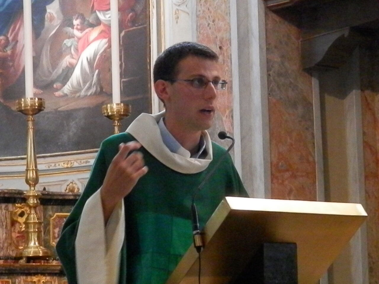 Brembate, don Daniele Carminati lascerà l’oratorio