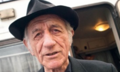 Addio a don Mario, il “prete dei rom”