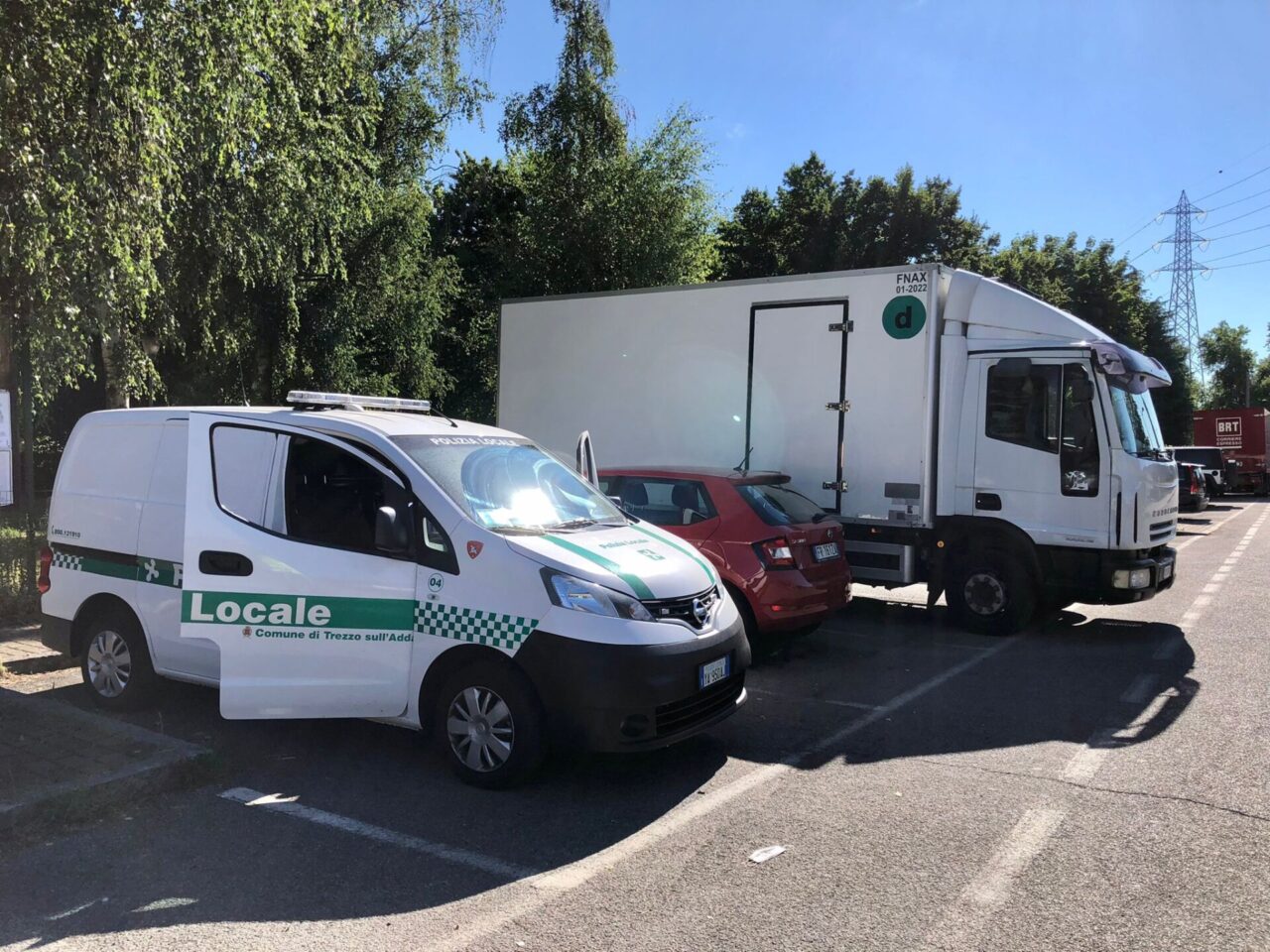 Danneggia la recinzione dell’area cani e si becca tre multe