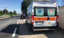 Moto contro la fiancata di un Suv, paura per un 19enne