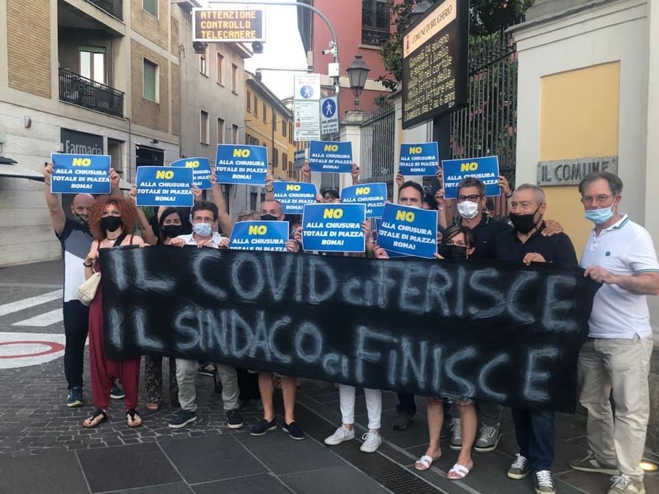 Stop alle auto in centro a Brugherio, protesta dei commercianti in Consiglio