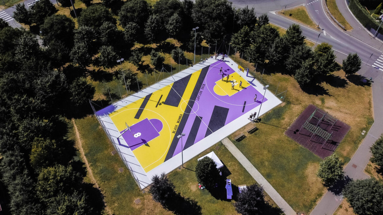 Ecco il campo da basket riqualificato a Vaprio d’Adda in memoria di Kobe Bryant