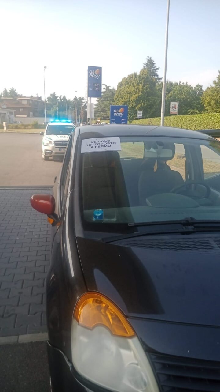 Controlli stradali della Polizia Locale, pizzicato a guidare senza patente