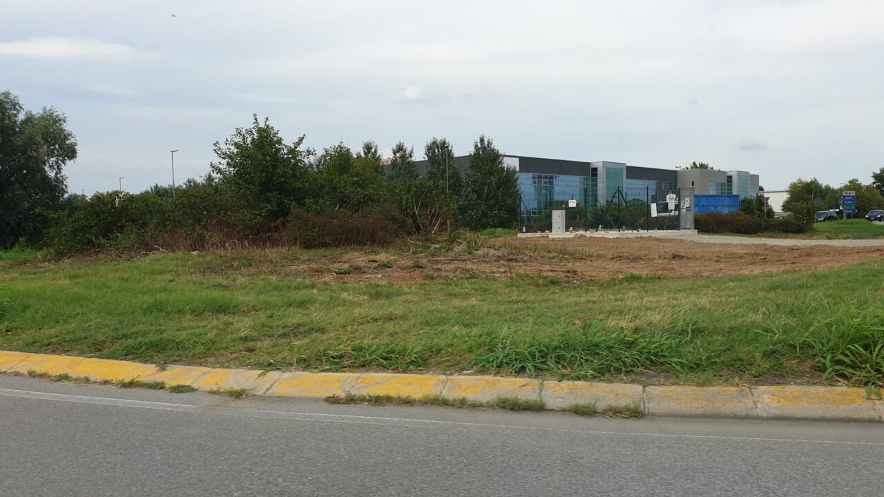 Città metropolitana realizza un’antenna da 36 metri sulla rotonda della Rivoltana