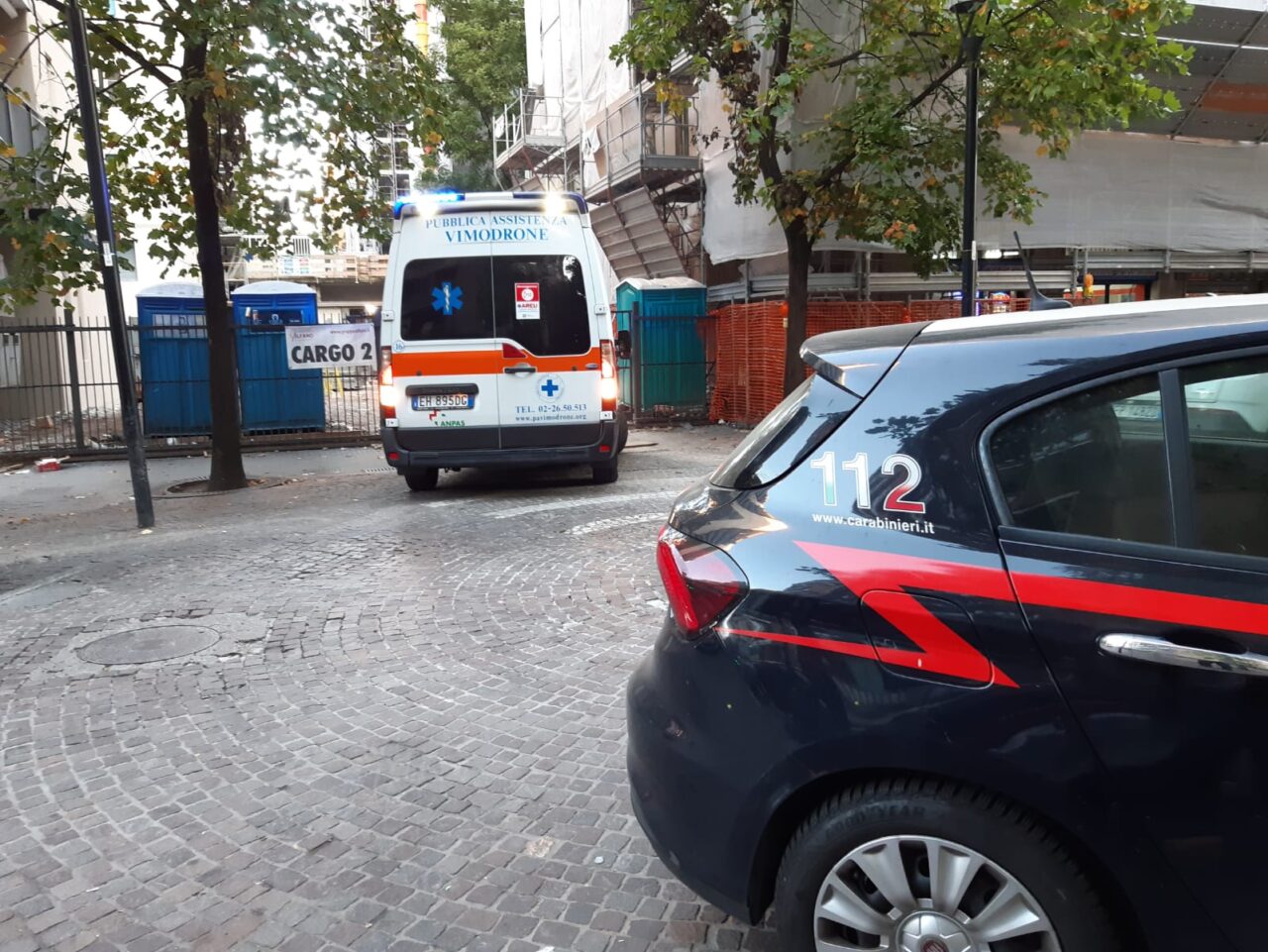 Litigio a Pioltello, uomo colpito al collo con una bottiglia