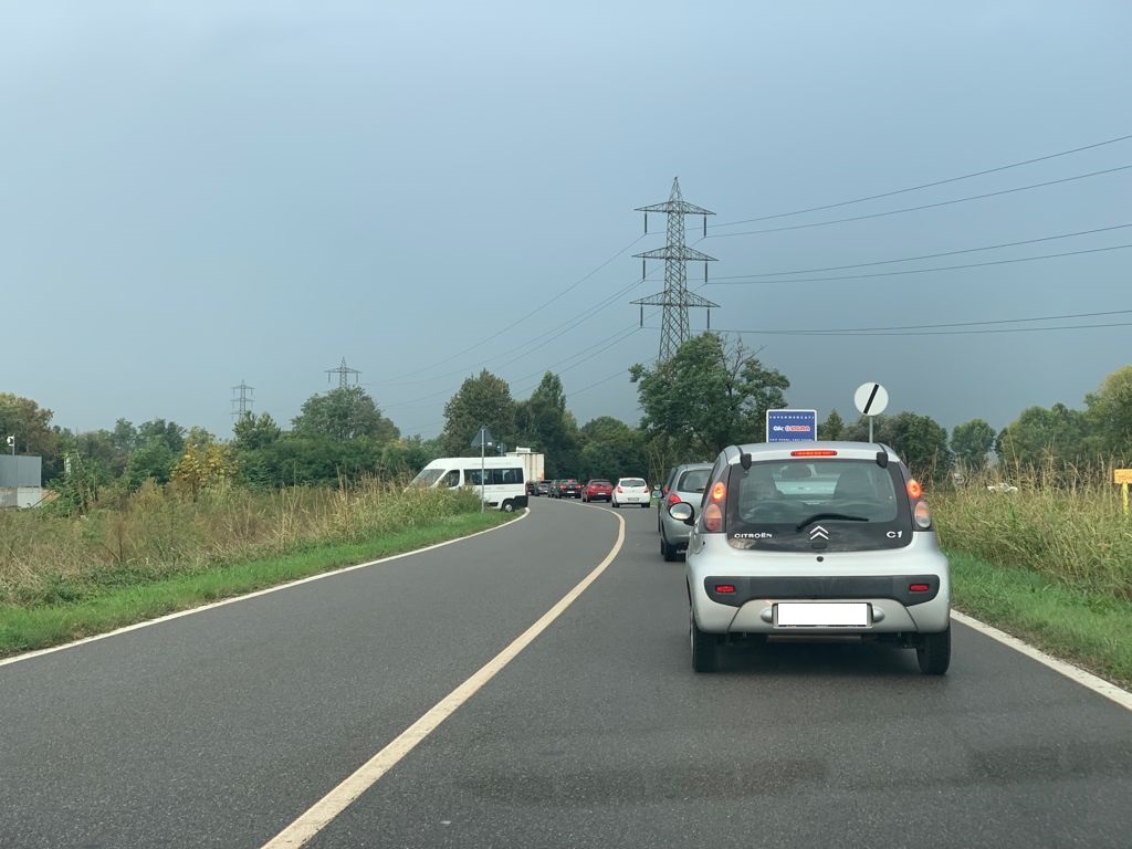 Incidente alla rotonda tra Pozzuolo e Melzo, lunghe code sulla Provinciale 103