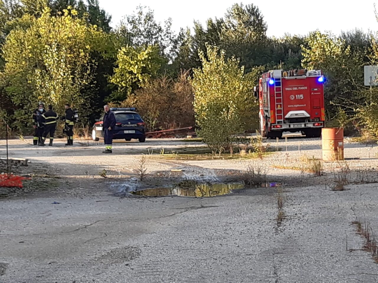 Incendio nella  ex Sisas intervengono Vigili del fuoco e Carabinieri