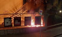 Incendio in un sottoscala a Cassano d'Adda, intervengono i pompieri