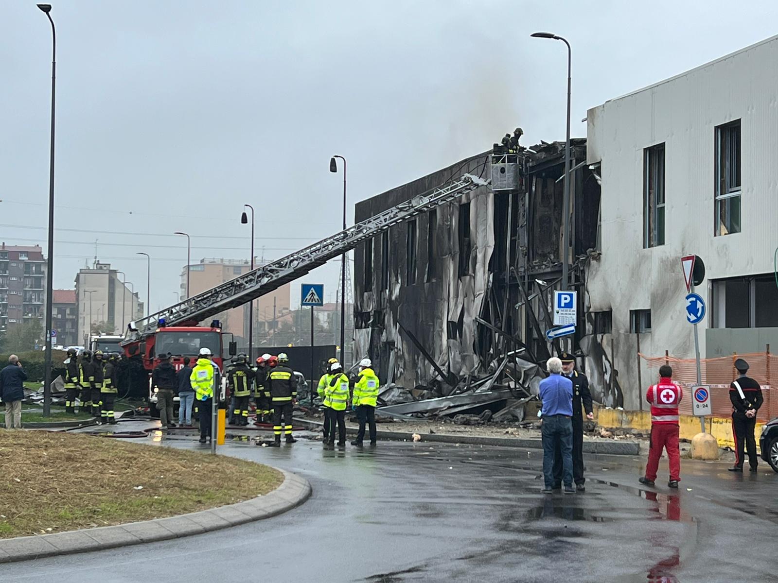 aereo ultraleggero precipitato Milano