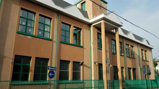 Caldaia rotta: a scuola le lezioni si fanno col cappotto