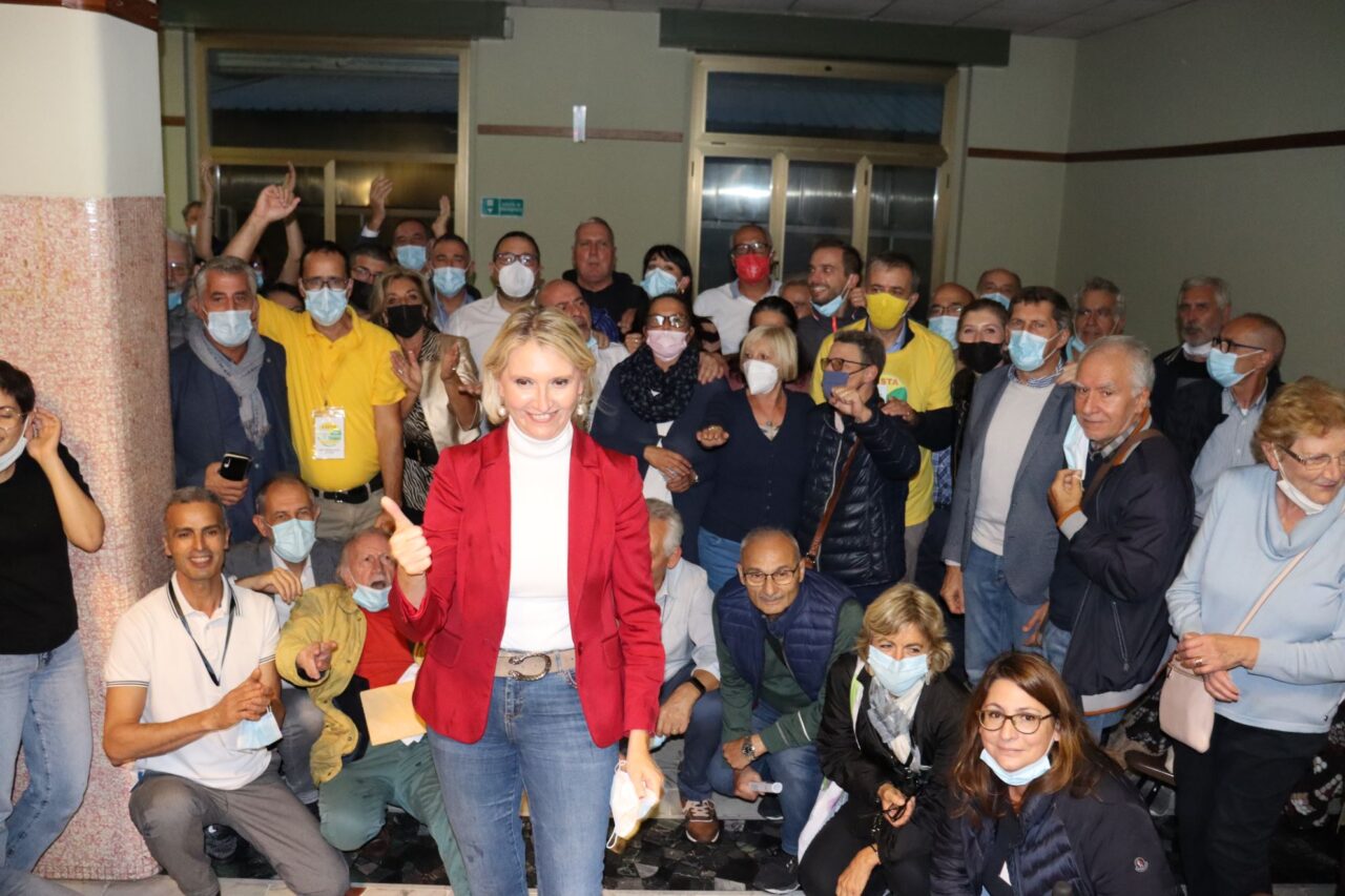 Elezioni a Pioltello festa grande per Ivonne Cosciotti, ma senza Social