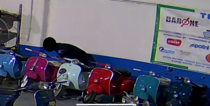 Razziate moto d’epoca da un’officina specializzata