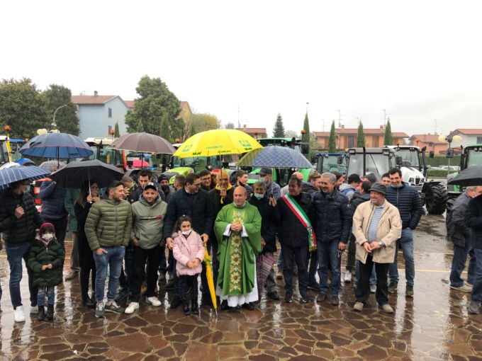 Cassano D’Adda, Festa del ringraziamento con benedizione dei trattori