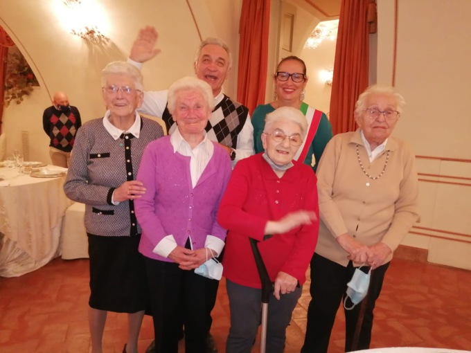 La classe 1930 celebrata in Villa Cavenago