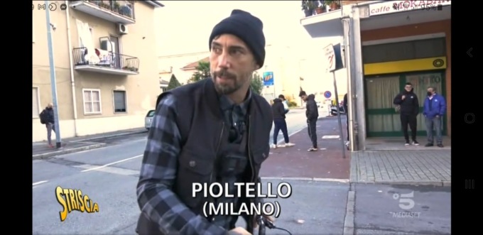 Brumotti di Striscia di nuovo a Pioltello. “Spacciano davanti alle telecamere”
