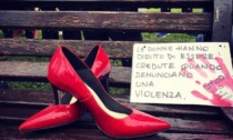Anche la cooperativa sociale Il Germoglio mette le scarpe rosse sulla panchina