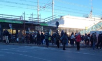 Pacco sospetto sulla Metro a Cassina: intervengono gli artificieri e risolvono il mistero